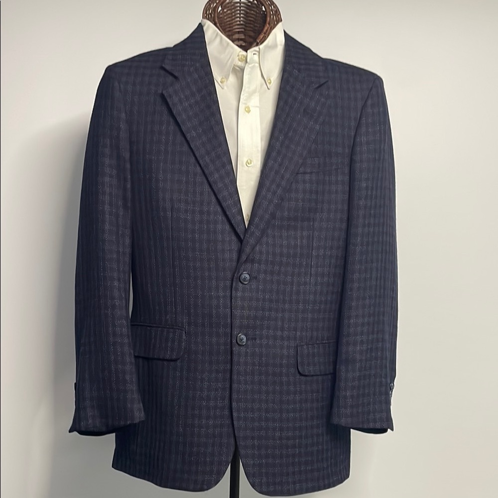 Textured Wool Navy Blue Sport Coat with Notched Lapels